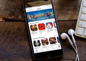 شاشات OLED المنحنية  تشق طريقها لهواتف iPhone في العام 2018