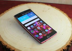 LG تصدر أيضا هاتف ذكي قابل للطي في العام 2017