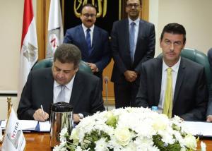 مع القومى للاتصالات: " فودافون" مصر تحصل على تراخيص ال 4G" والتليفون الثابت الافتراضي بقيمة 346 مليون دولار 